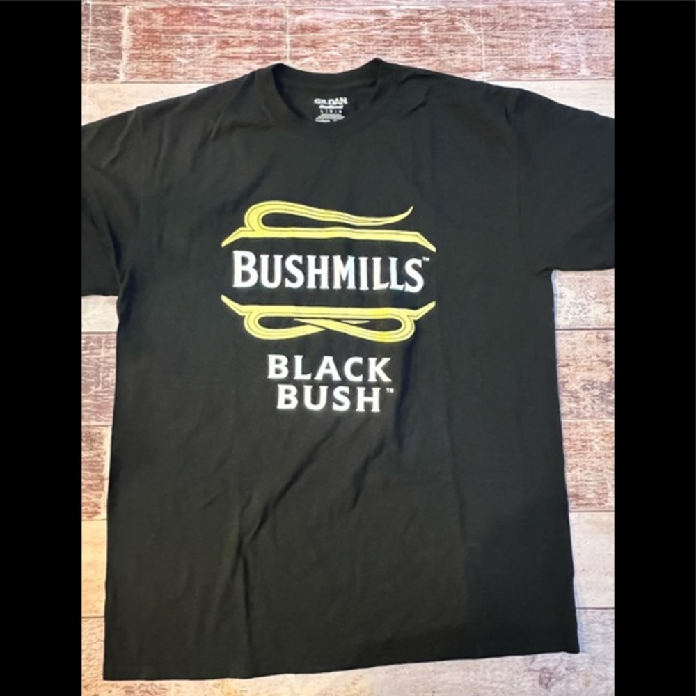 Gildan Dryblend Bushmills Black Bush t-shirt size L‎